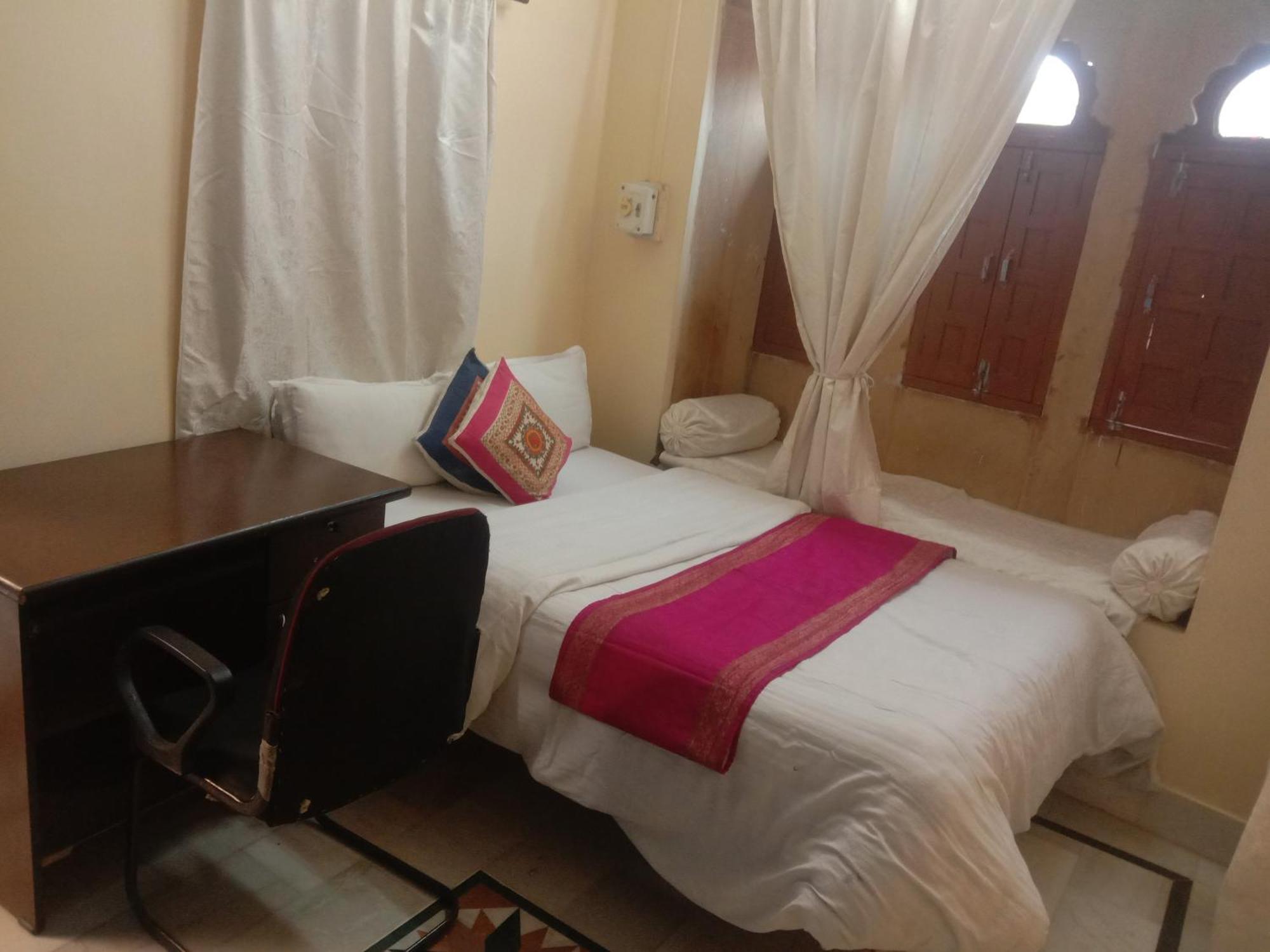 Neem Guest House Jaisalmer Esterno foto