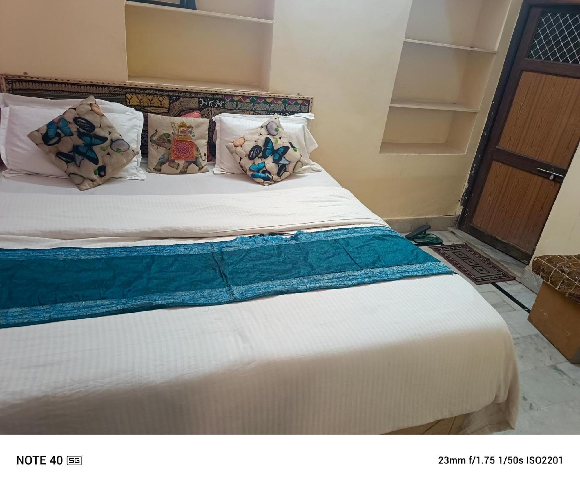 Neem Guest House Jaisalmer Esterno foto